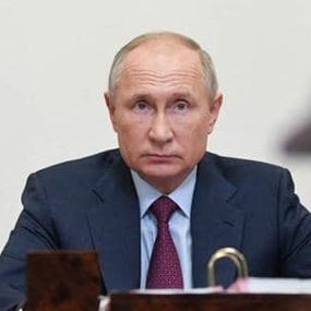الرئيس الروسي يهنئ جو بايدن بالرئاسة