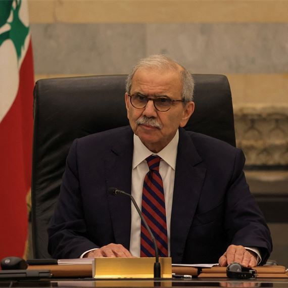 التعليق الأوّل لسلام حول "شاحنة المتفجّرات"... ماذا قال؟